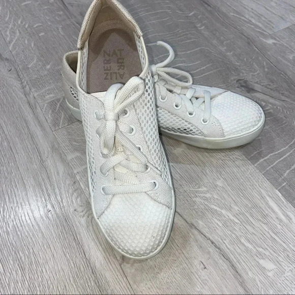NWOT tags- natulizer sneakers - Picture 1 of 5